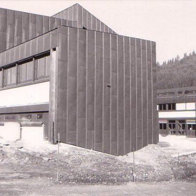 Bau der HTL-Jenbach im Jahr 1979. Vielen Dank an Herrn Martin Brunner für das Foto.